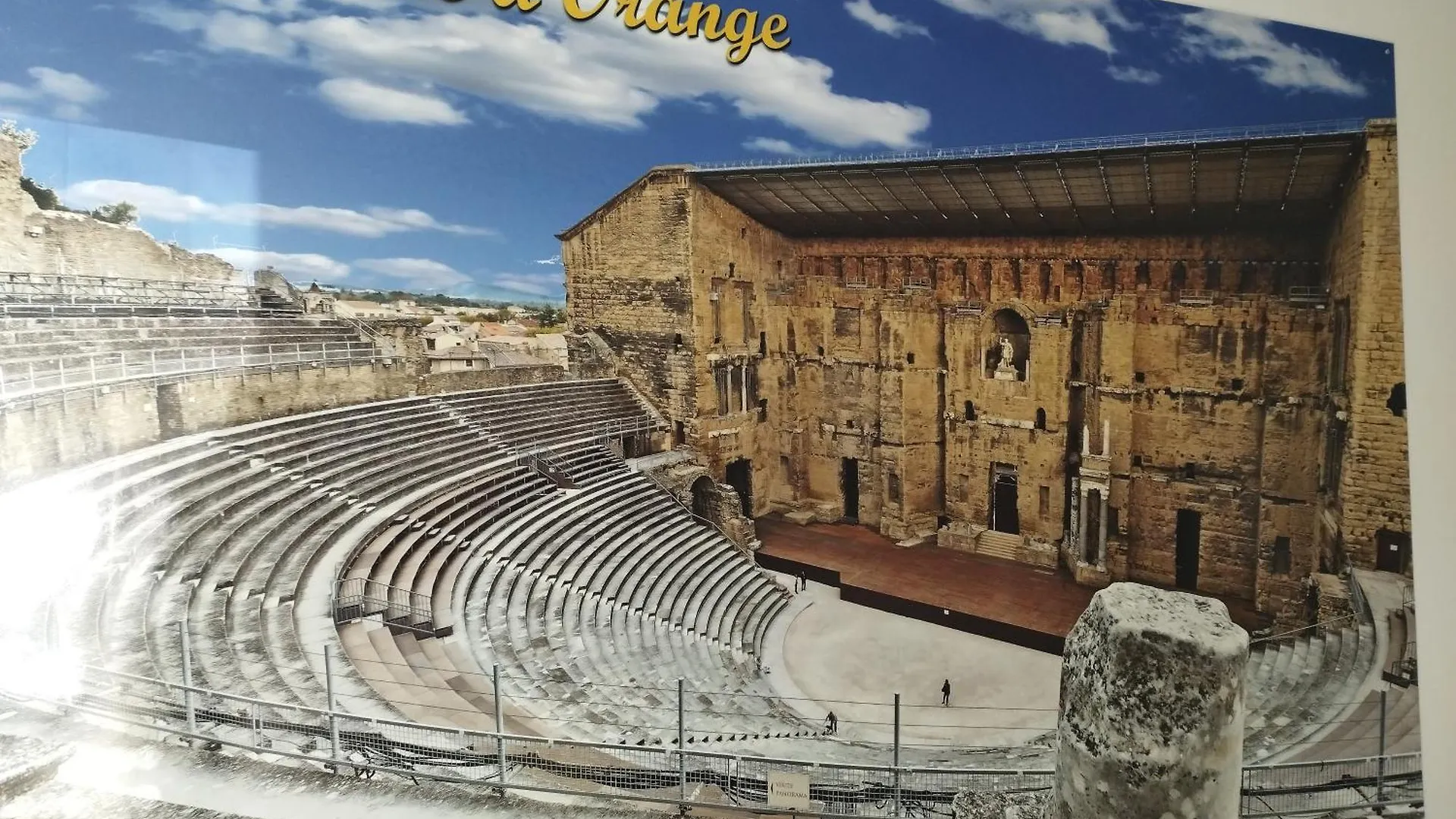 Appart Idealement Situe Et Proche Du Theatre Antique Orange  France